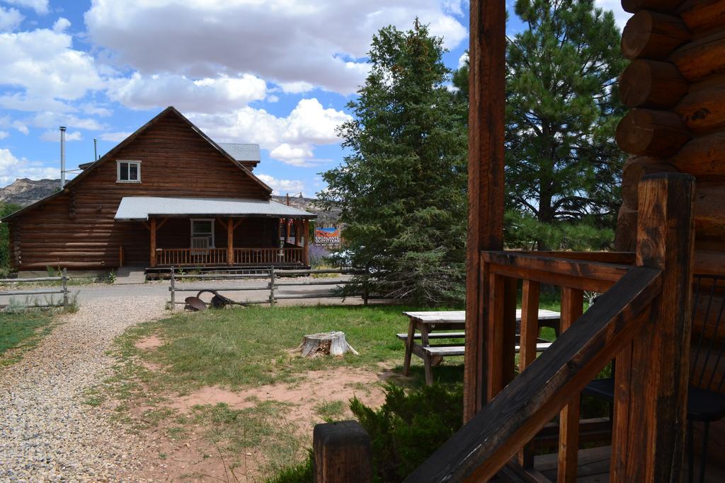 Hotel Escalante Outfitters Esterno foto